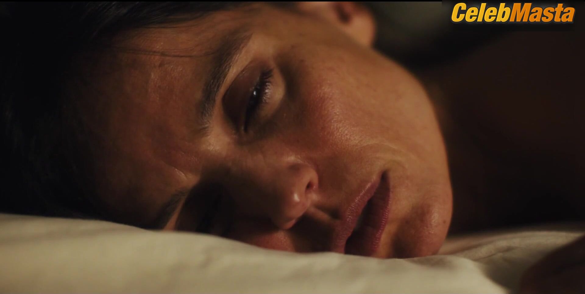Elena Anaya Gaite Jansen And Boobs Scene In Jett - Photo 2 of 5 photo 1