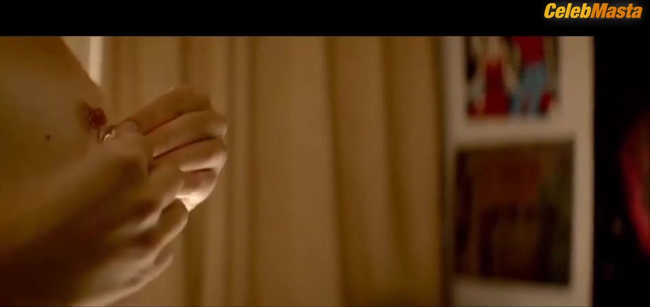 Gaite Jansen ’s Lesbian, Tits Scene In Supernova - Photo 2 of 5 photo 4