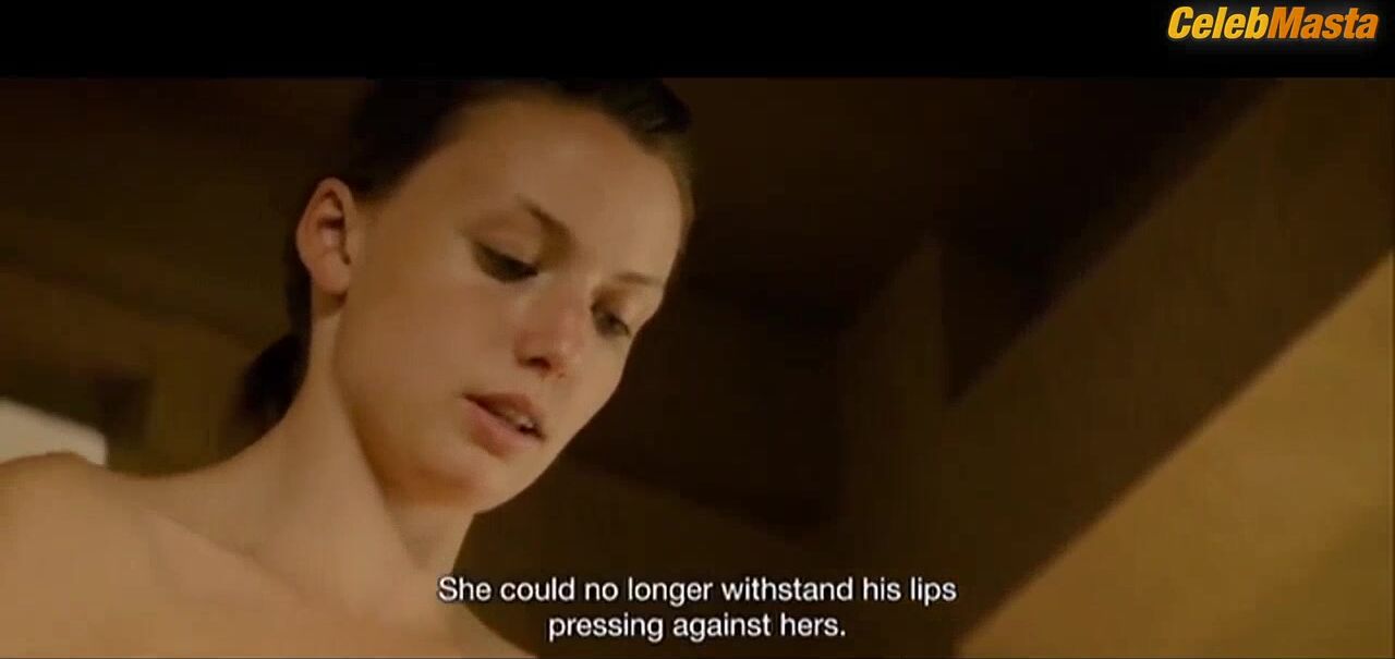 Gaite Jansen ’s Lesbian, Tits Scene In Supernova - Photo 2 of 5 photo 5