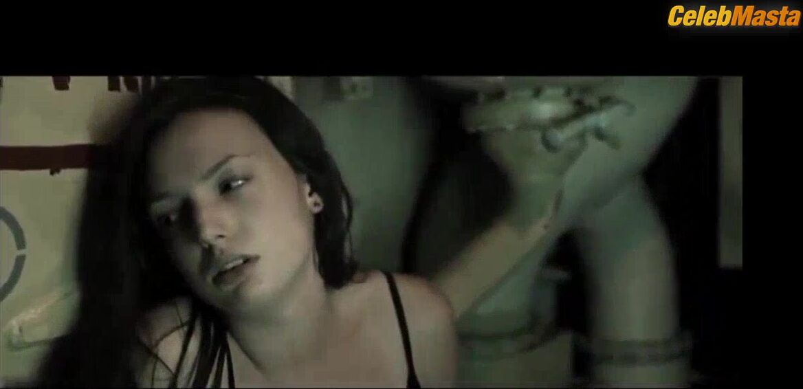 Gaite Jansen Swimsuit Scene From 170 Hz - Photo 3 of 5 photo 2