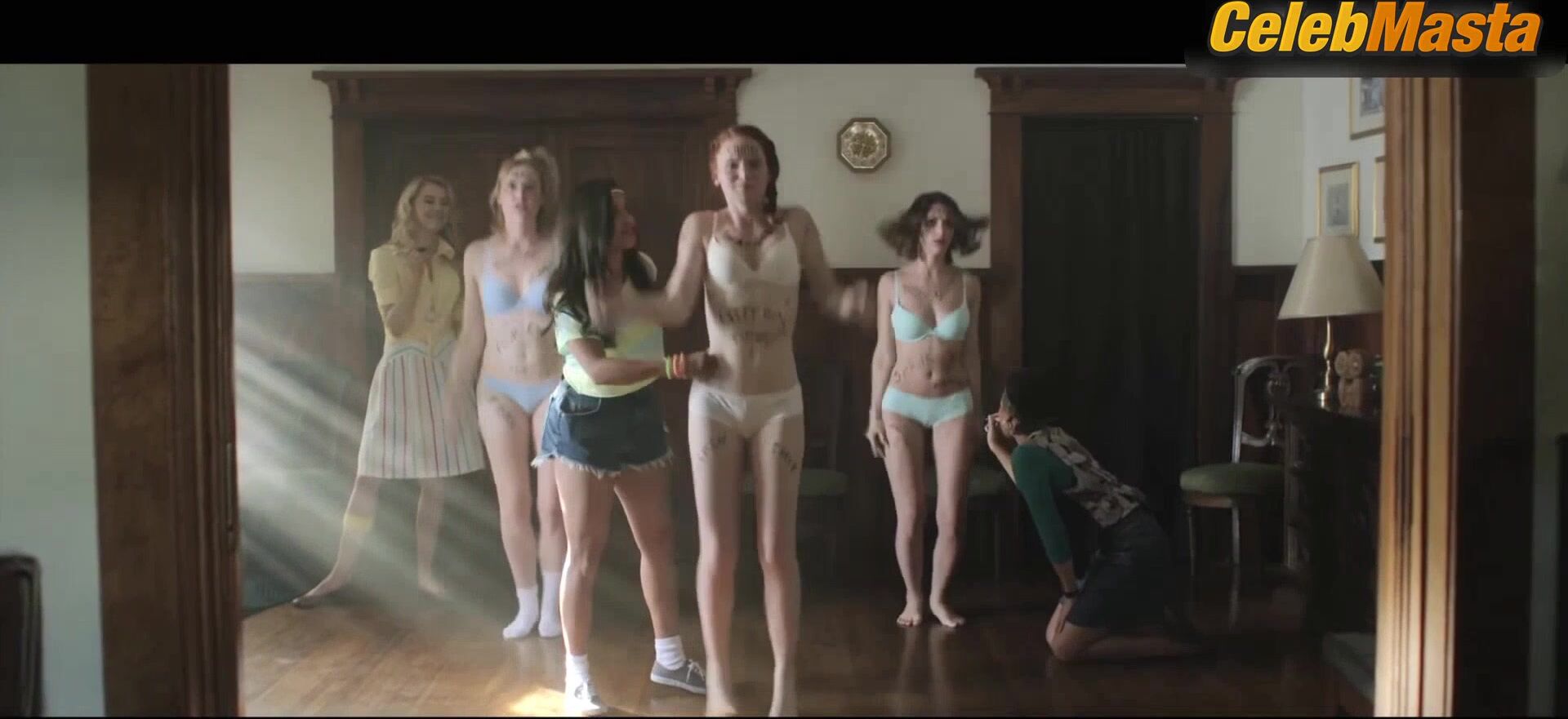 Emily Rudd , Shelby Steel And Rocki Ducharme Underwear - Photo 1 of 5 photo 2