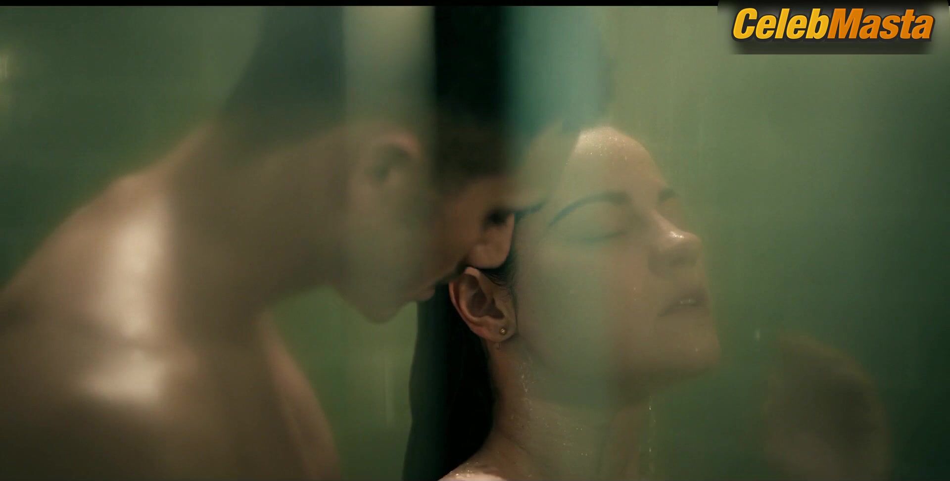 Maite Perroni Bares Alluring Scene In Dark Desire - Photo 2 of 5 photo 1