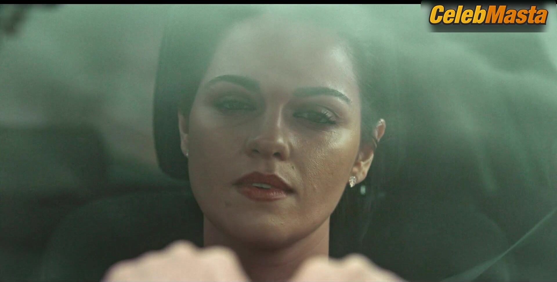 Maite Perroni Shows Tits And Ass Scene In Dark Desire - Photo 1 of 5 photo 4