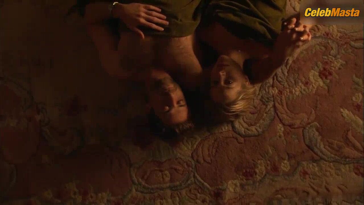 Julie Benz Shows Off Hot Scene In Circle Of Friends - Photo 2 of 5 photo 5