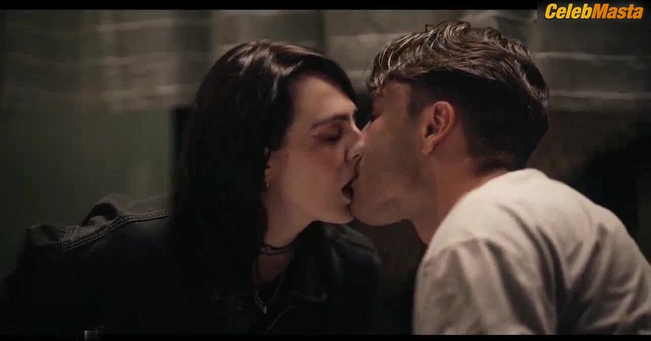 Maite Perroni ’s Racy Scene In Dark Desire - Photo 2 of 5 photo 5
