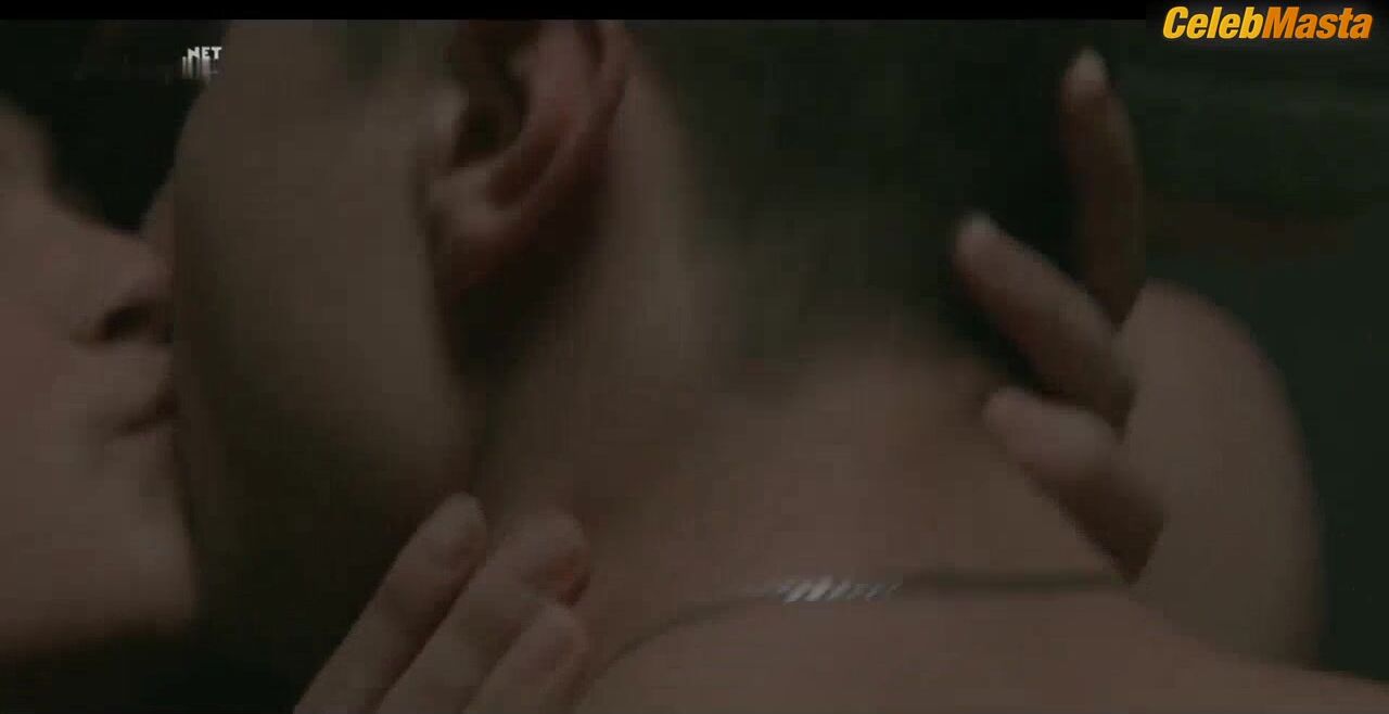 Katee Sackhoff Butt Scene In Another Life Show - Photo 1 of 5 photo 4