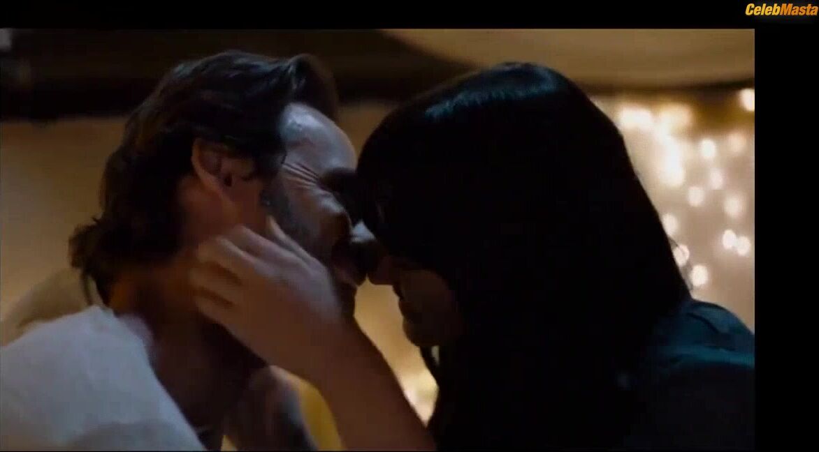 Maite Perroni ’s Sexy Scene From Dibujando El Cielo - Photo 2 of 5 photo 1