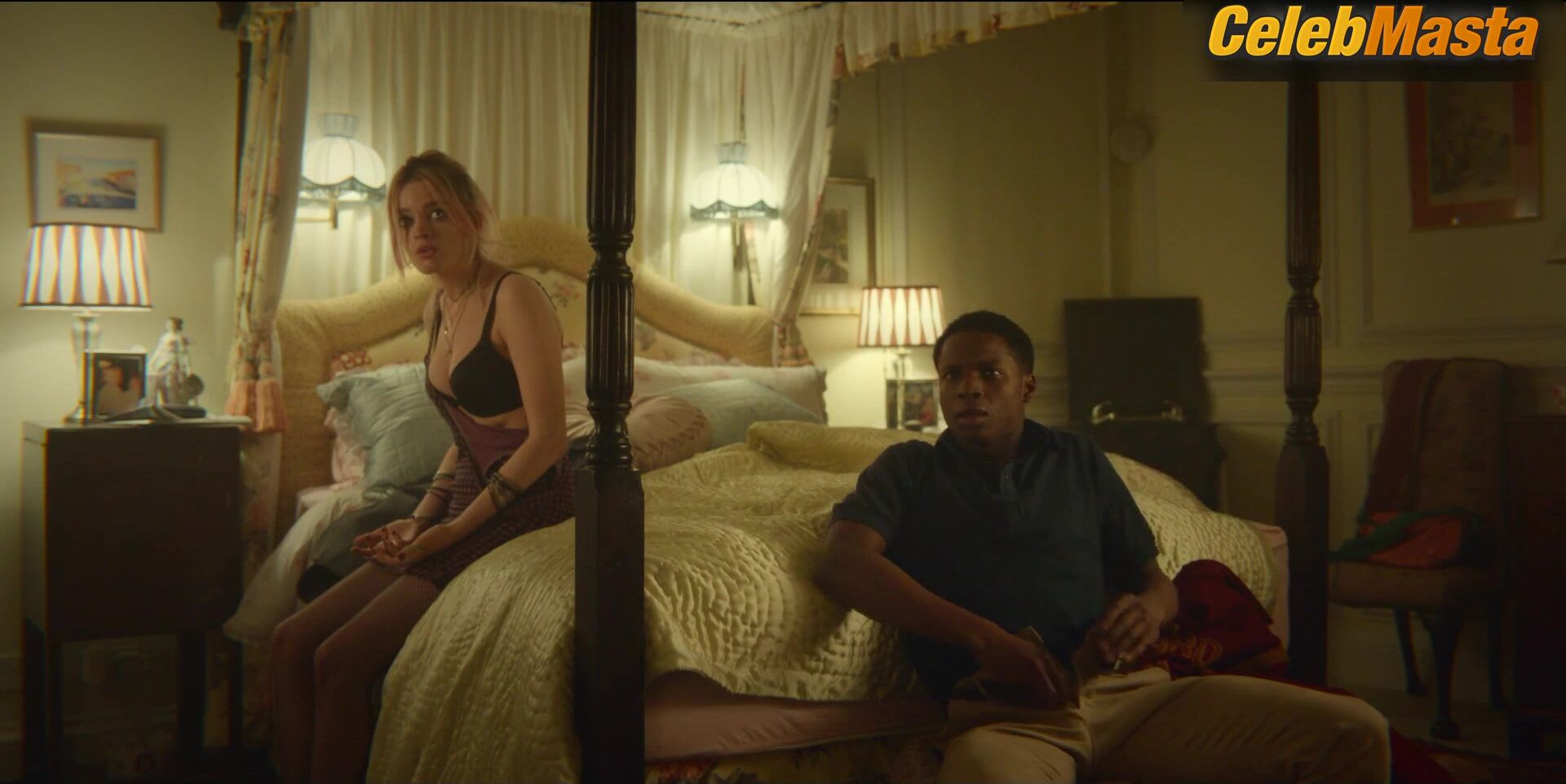 Emma Mackey Flaunts Sexy Scene In Sex Education - Photo 2 of 5 photo 1
