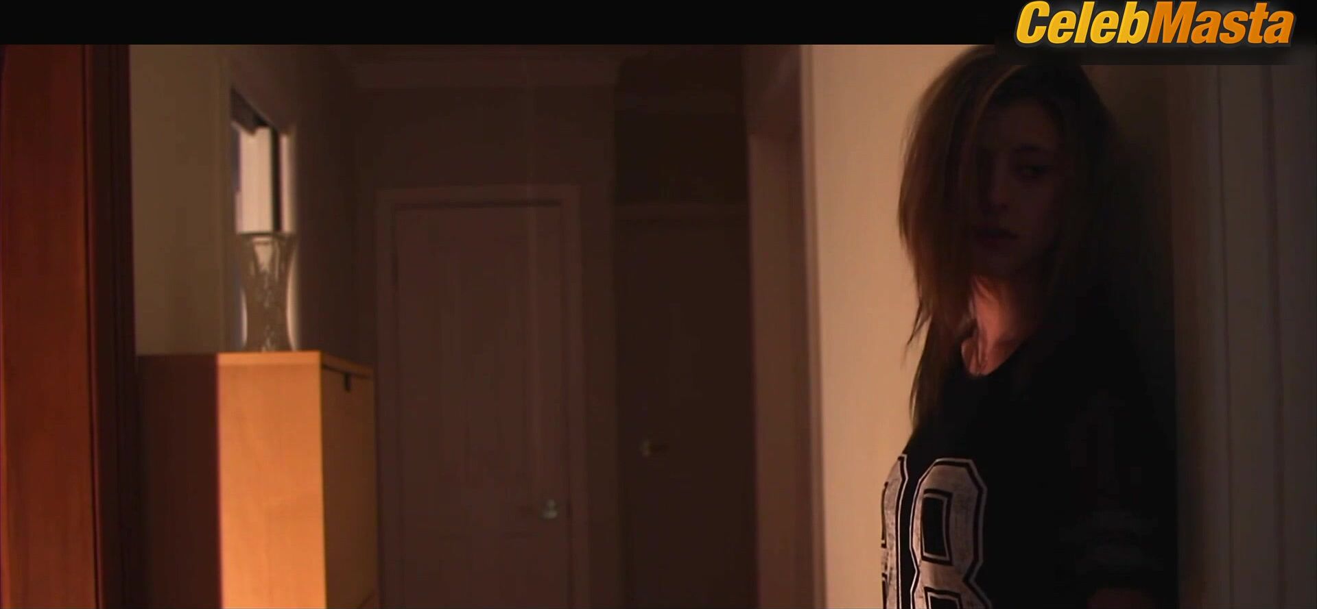 Natalie Heslop And Sienna Stass Tits Scene In I, Portrait - Photo 1 of 5 photo 4
