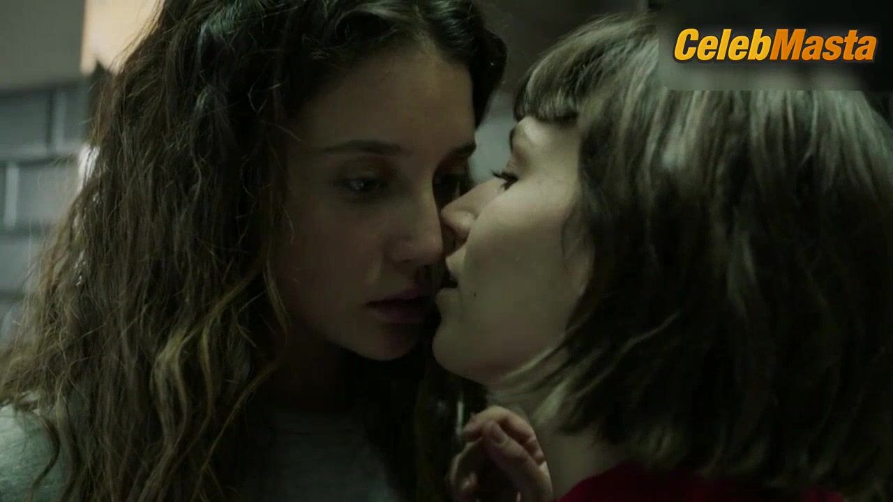 Maria Pedraza Ursula Corbero And ’s Lesbian Scene In - Photo 1 of 5