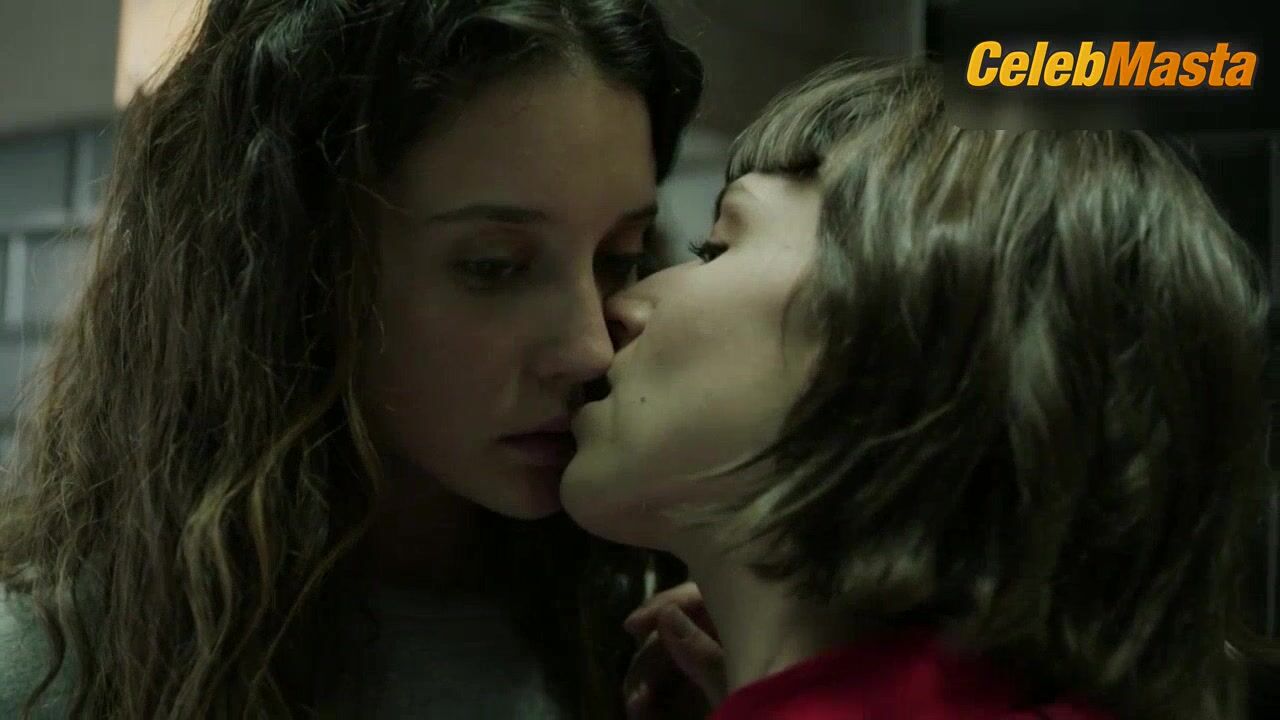 Maria Pedraza Ursula Corbero And ’s Lesbian Scene In - Photo 1 of 5 photo 2