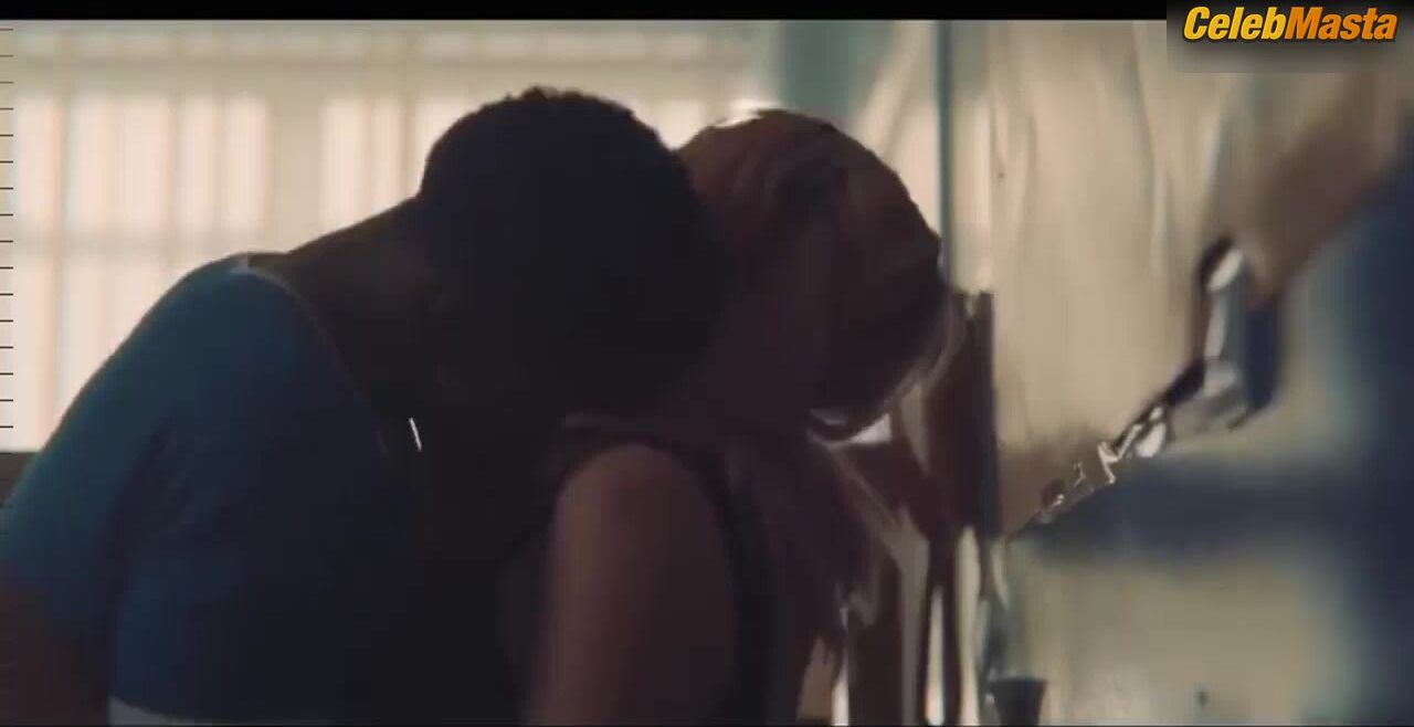 Emma Mackey ’s Booty In Underwear Scene, Sex - Photo 1 of 5 photo 2
