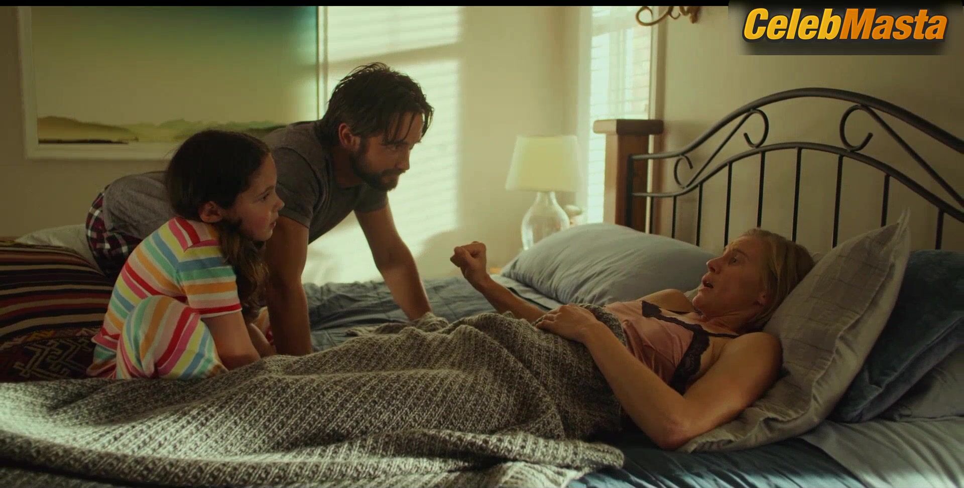Katee Sackhoff Sexy Scene From Another Life - Photo 2 of 5
