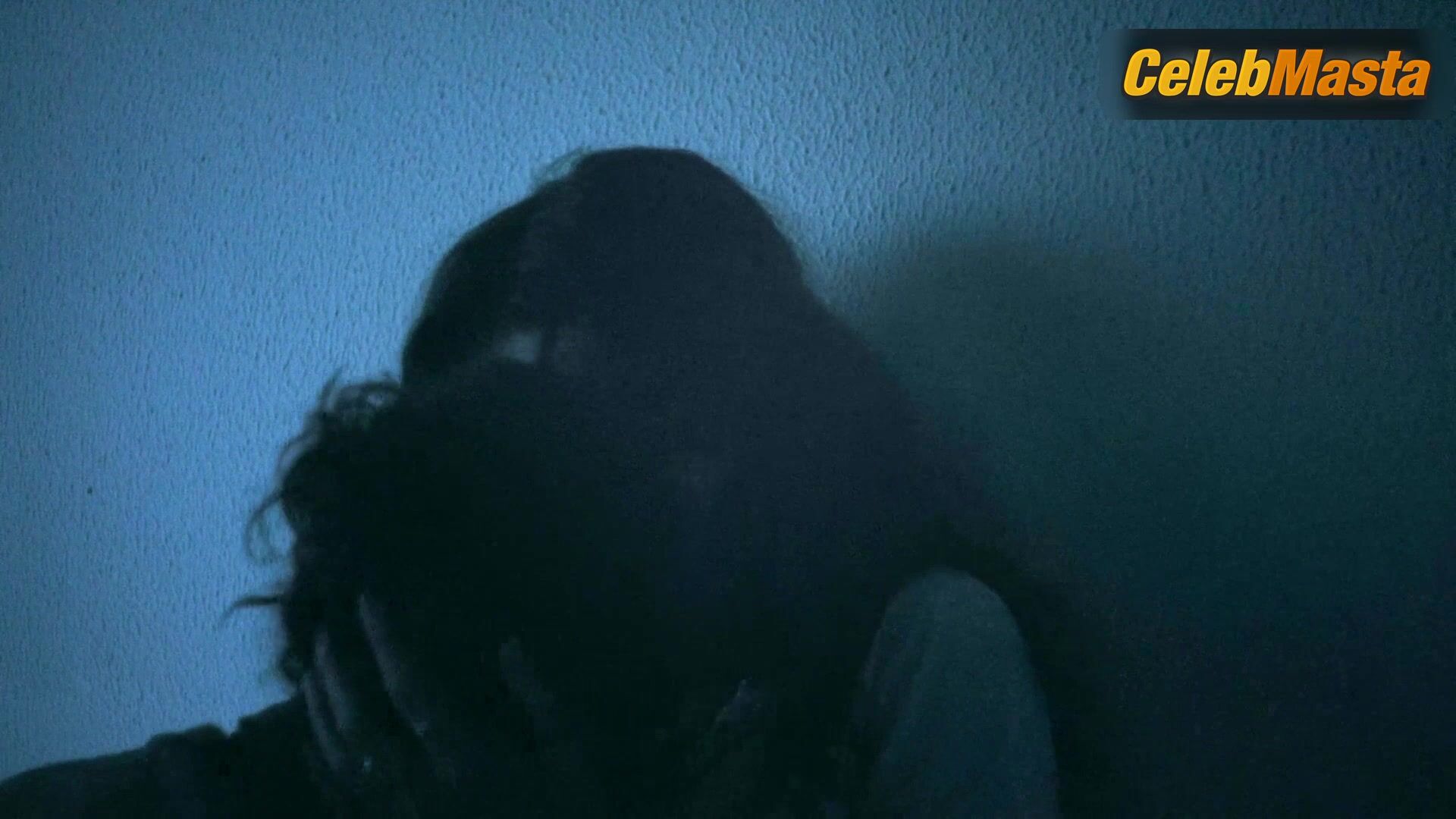 Emma Mackey And Vicky Krieps’ Lesbian Scene From - Photo 2 of 5 photo 5