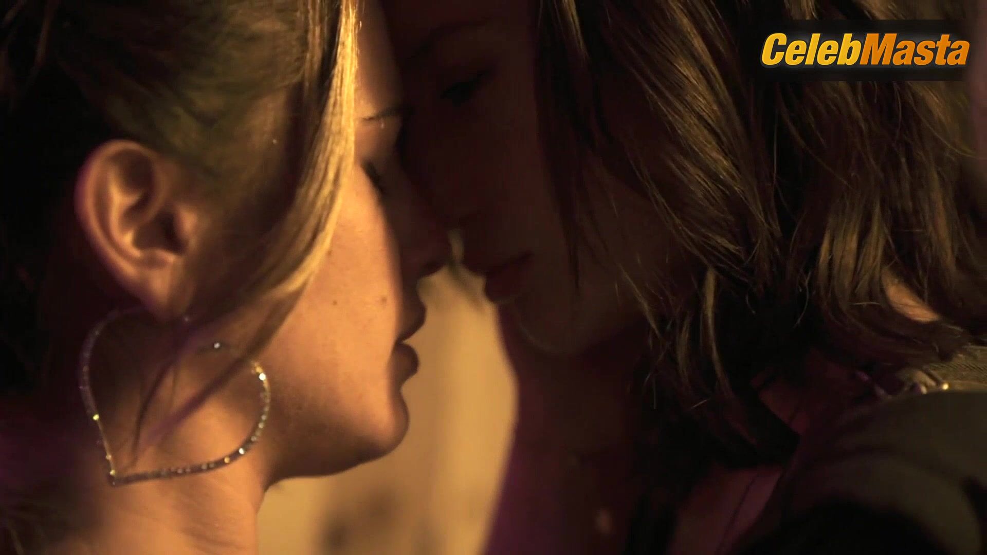 Asia Ortega And Maria Pedraza’s Lesbian Scene From - Photo 1 of 5