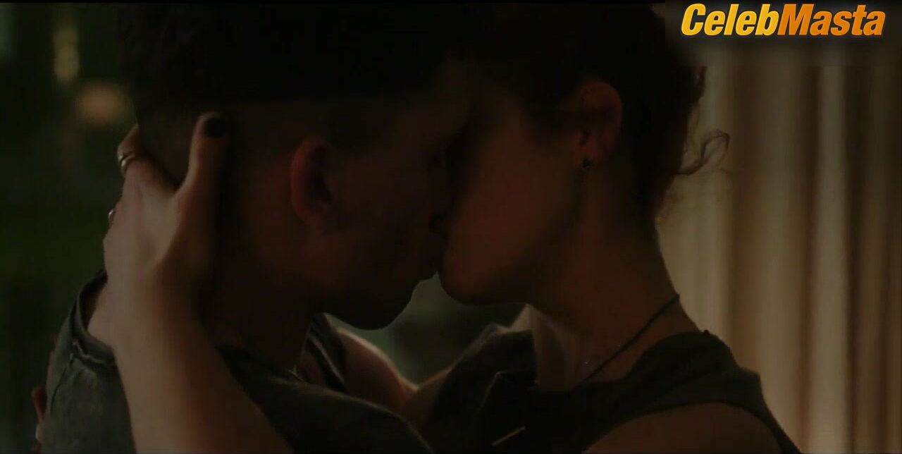 Maria Pedraza ’s Butt And Breasts Scene In Elite - Photo 1 of 5