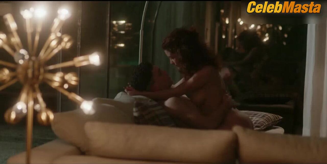 Maria Pedraza ’s Butt And Breasts Scene In Elite - Photo 1 of 5 photo 4
