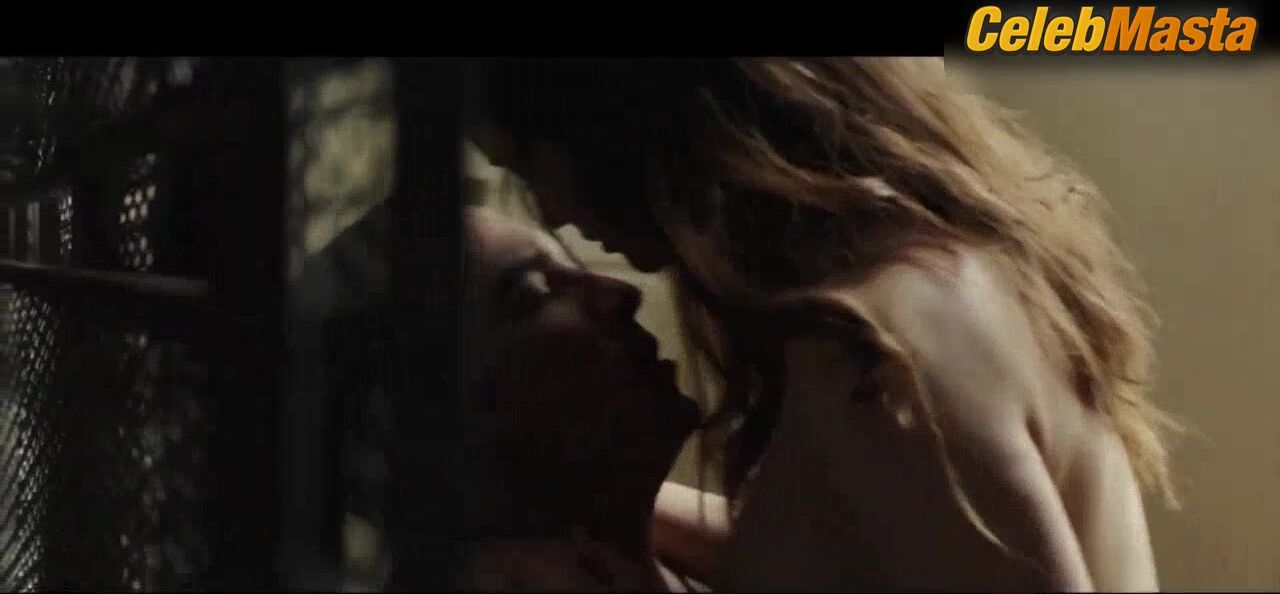 Maria Pedraza Underwear,tits Scene From Amar - Photo 1 of 5 photo 4