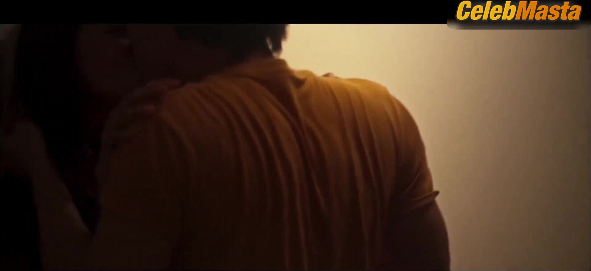 Angela Morena Hot Scene In Tubero - Photo 2 of 5 photo 4
