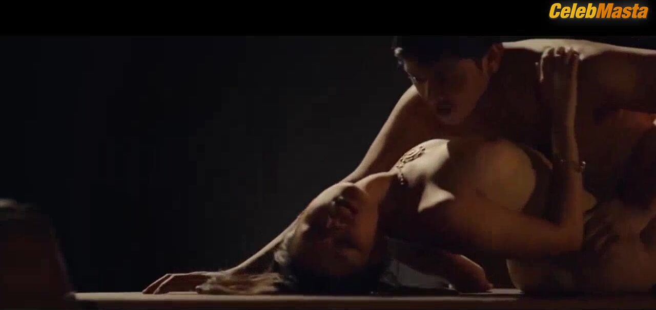 Angela Morena Naked Breasts Scene In Kabit - Photo 5 of 5 photo 2