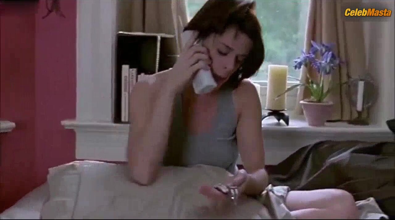 Neve Campbell ’s Underwear Scene From Scream 2 - Photo 2 of 5 photo 4