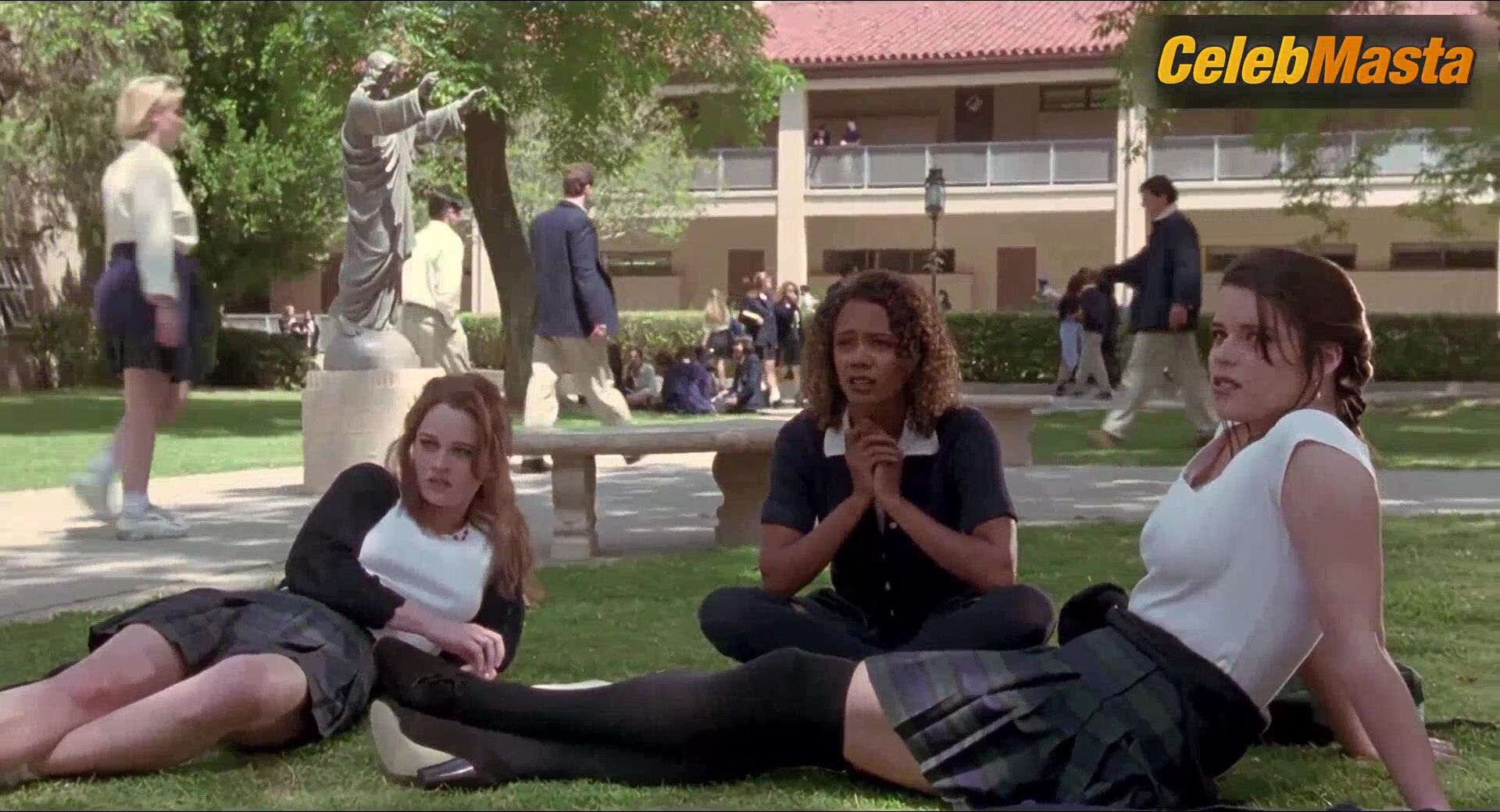 Neve Campbell ’s Sexy Scene From The Craft - Photo 1 of 5 photo 5
