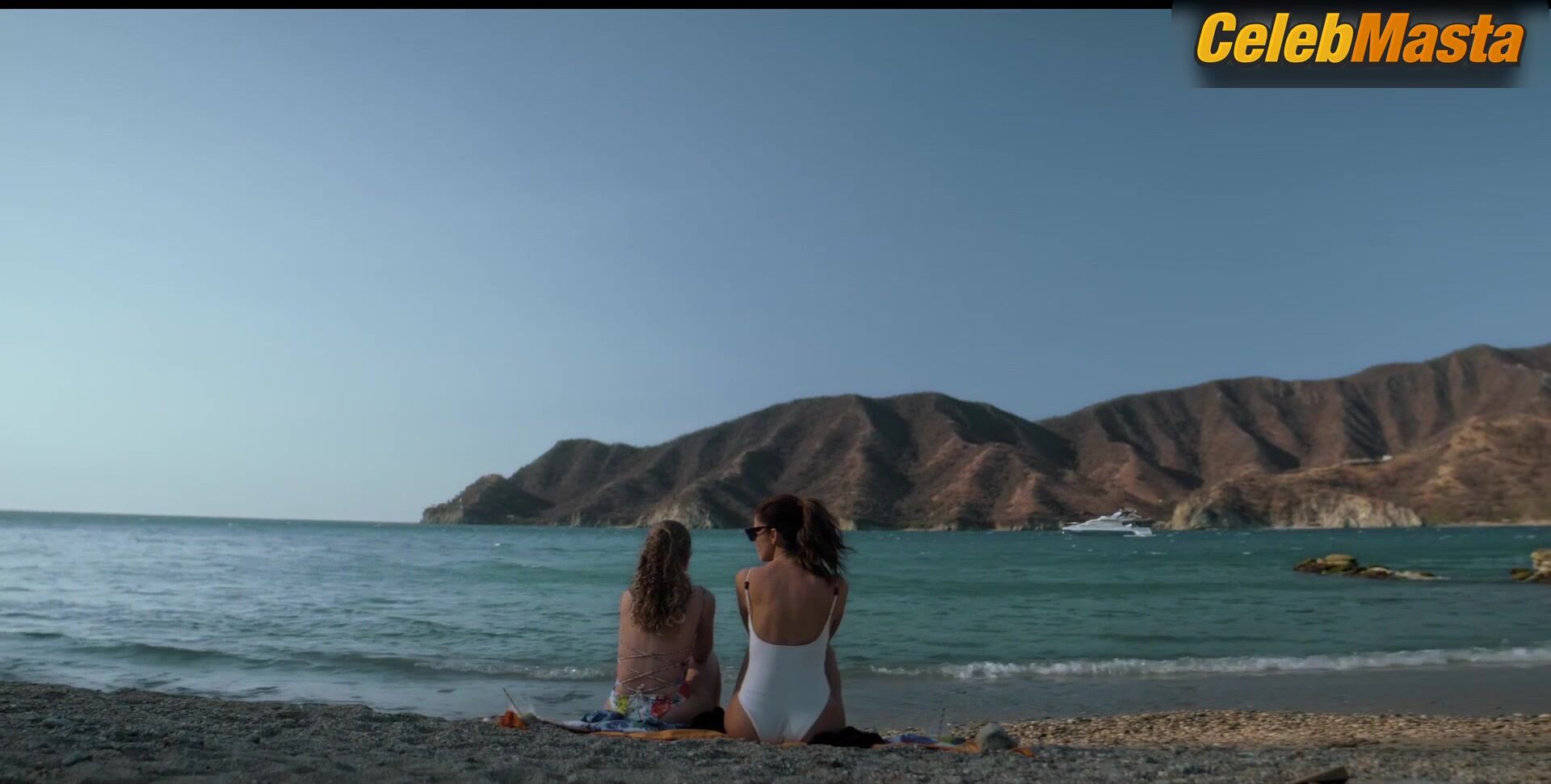 Juana Acosta Mariana Mozo And ’s Swimsuit Scene In - Photo 1 of 5