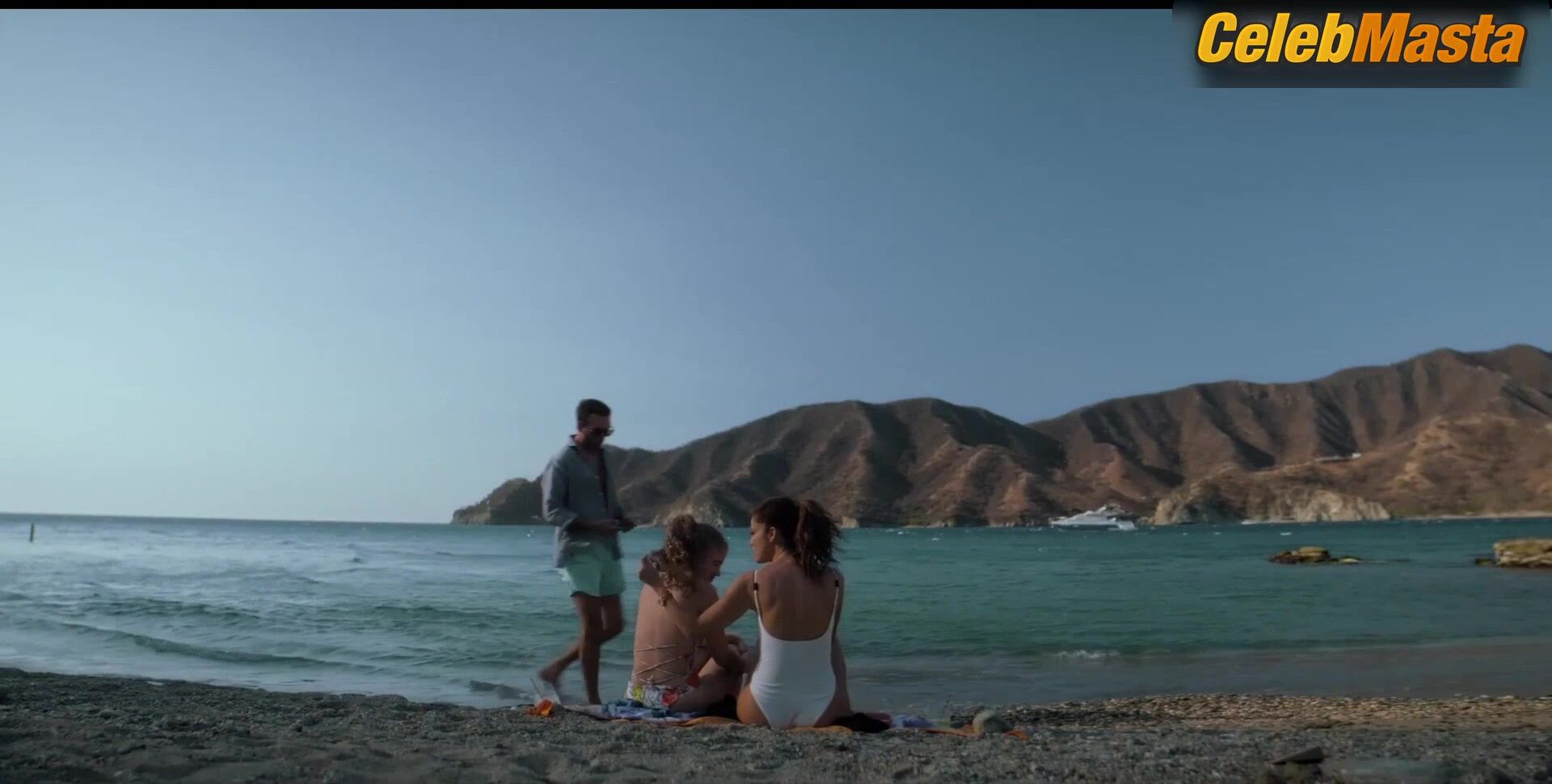 Juana Acosta Mariana Mozo And ’s Swimsuit Scene In - Photo 1 of 5 photo 5