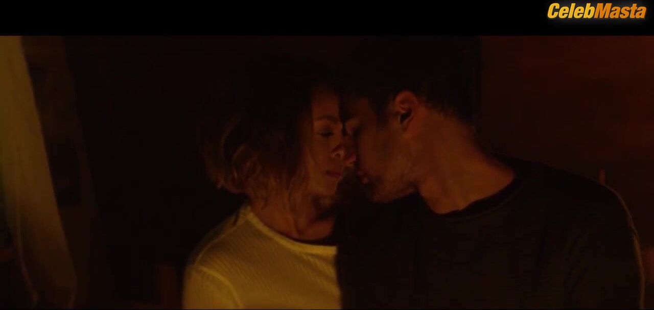 Kat Graham ’s Tits Scene From How It Ends - Photo 1 of 5