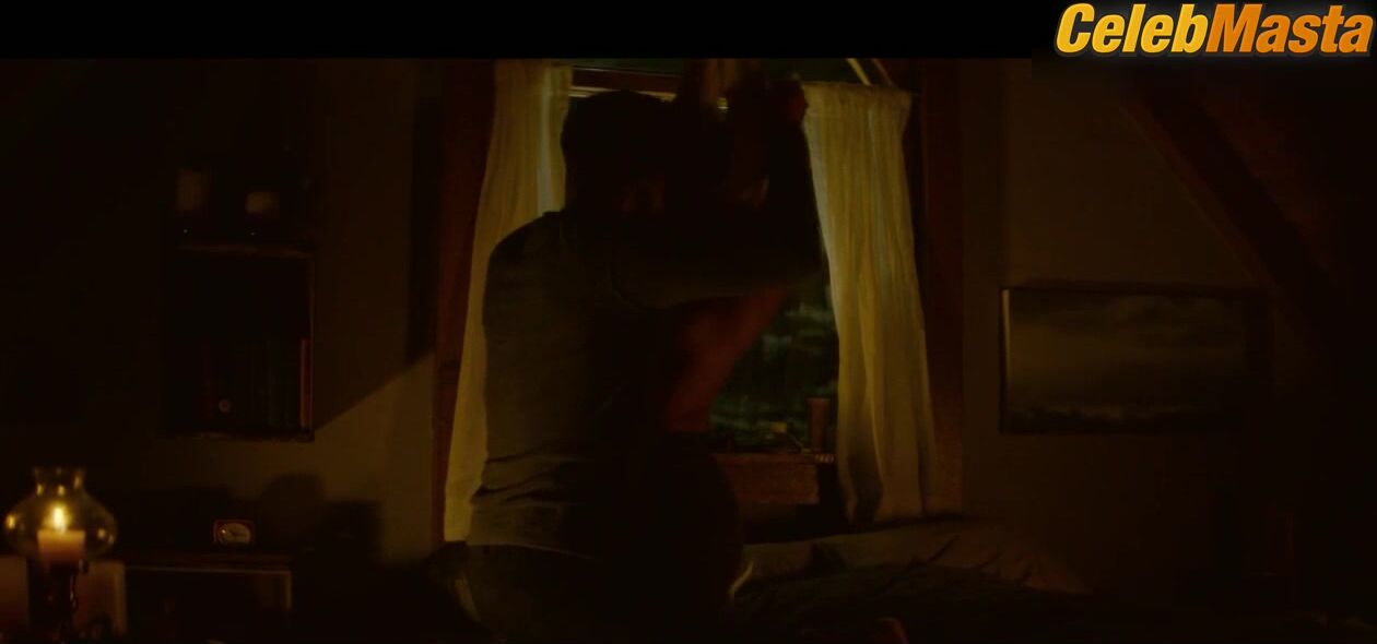 Kat Graham Reveals Skin In Scene From How It Ends - Photo 1 of 5