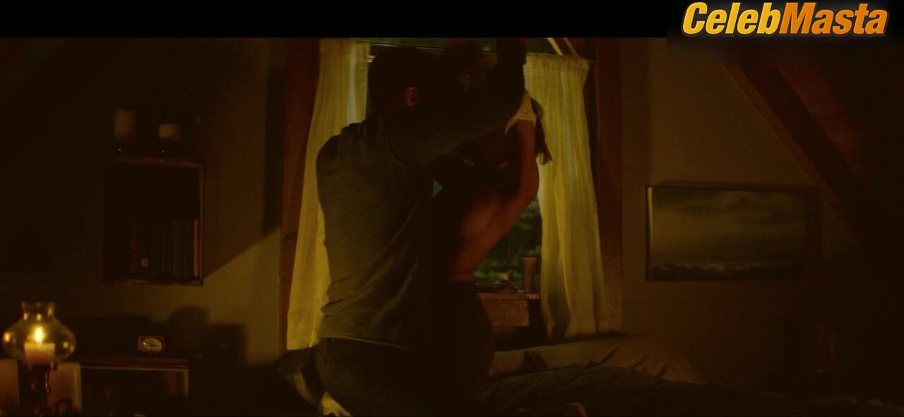 Kat Graham Reveals Skin In Scene From How It Ends - Photo 1 of 5 photo 4