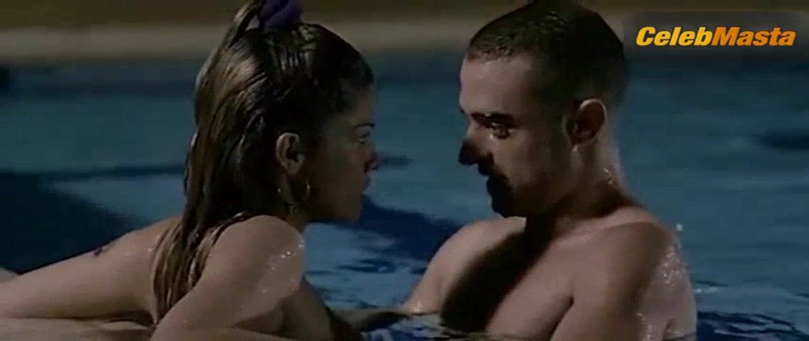 Juana Acosta Shows Boobs Scene In A Golpes - Photo 1 of 5 photo 4