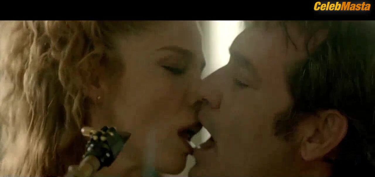 Juana Acosta Reveals Booty, Boobs Scene In Four Seasons - Photo 1 of 5 photo 5