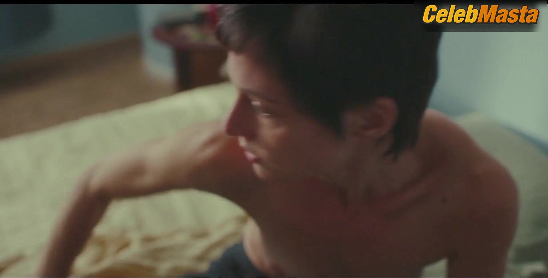 Svenja Jung Bares Boobs In Naked Scene - Photo 2 of 5 photo 1
