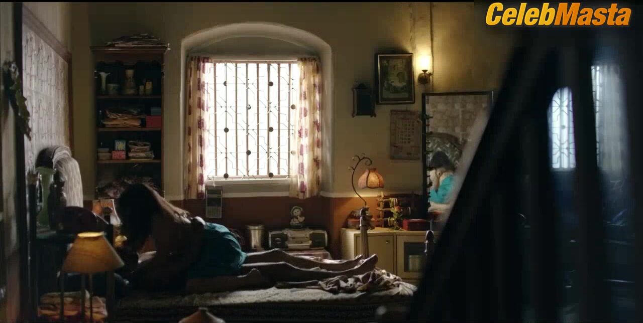 Rajshri Deshpande Boobs Scene In Sacred Games - Photo 1 of 5