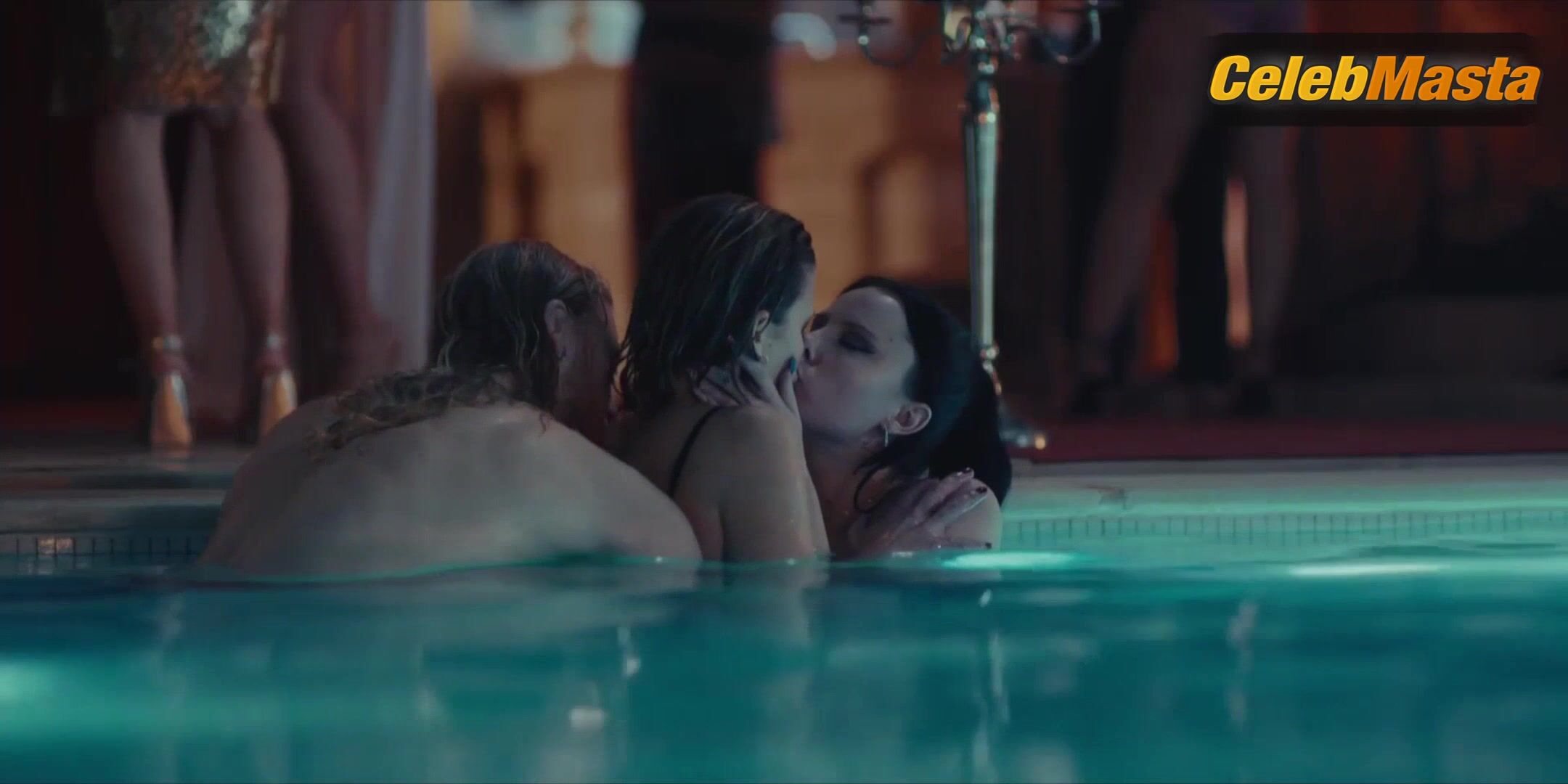 Hanna Hilsdorf Svenja Jung And ’s Lesbian Scene In - Photo 2 of 5 photo 5
