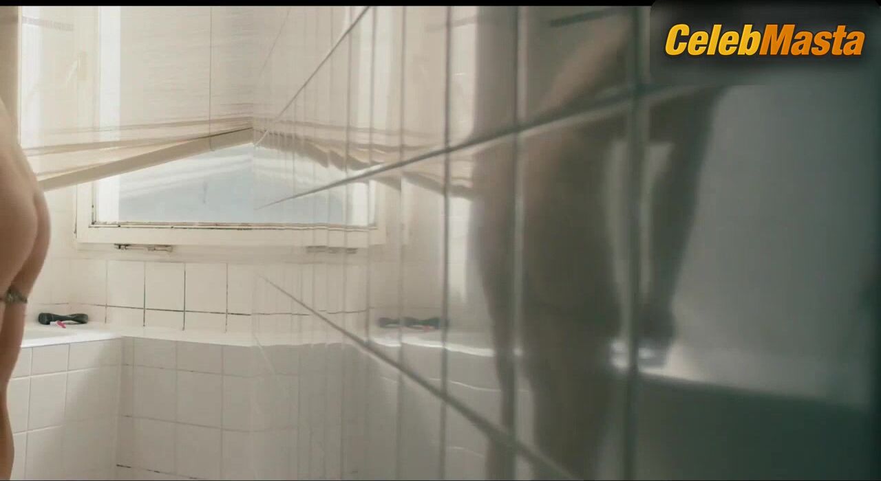 Svenja Jung Bares All In Nude Scene In Fucking Berlin - Photo 1 of 5