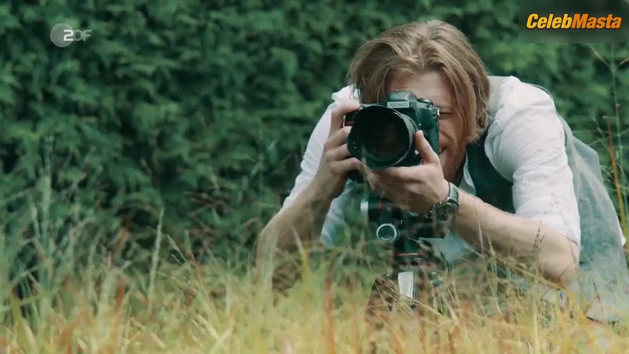 Svenja Jung Ass, Tits Scene From Die Chefin - Photo 2 of 5 photo 1