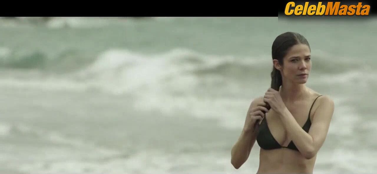 Ingrid Garcia Jonsson And Juana Acosta Swimsuit, Lesbian Scene - Photo 1 of 5 photo 2