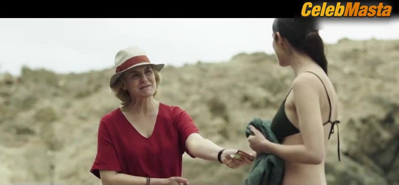 Ingrid Garcia Jonsson And Juana Acosta Swimsuit, Lesbian Scene - Photo 1 of 5 photo 4