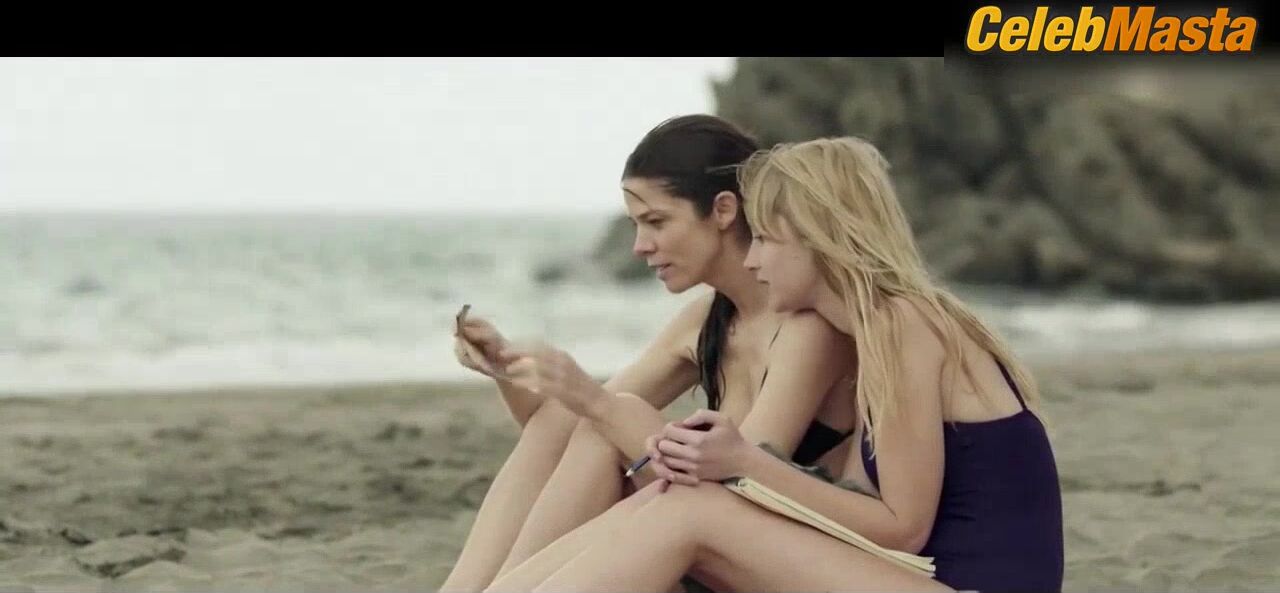 Ingrid Garcia Jonsson And Juana Acosta Swimsuit, Lesbian Scene - Photo 1 of 5 photo 5
