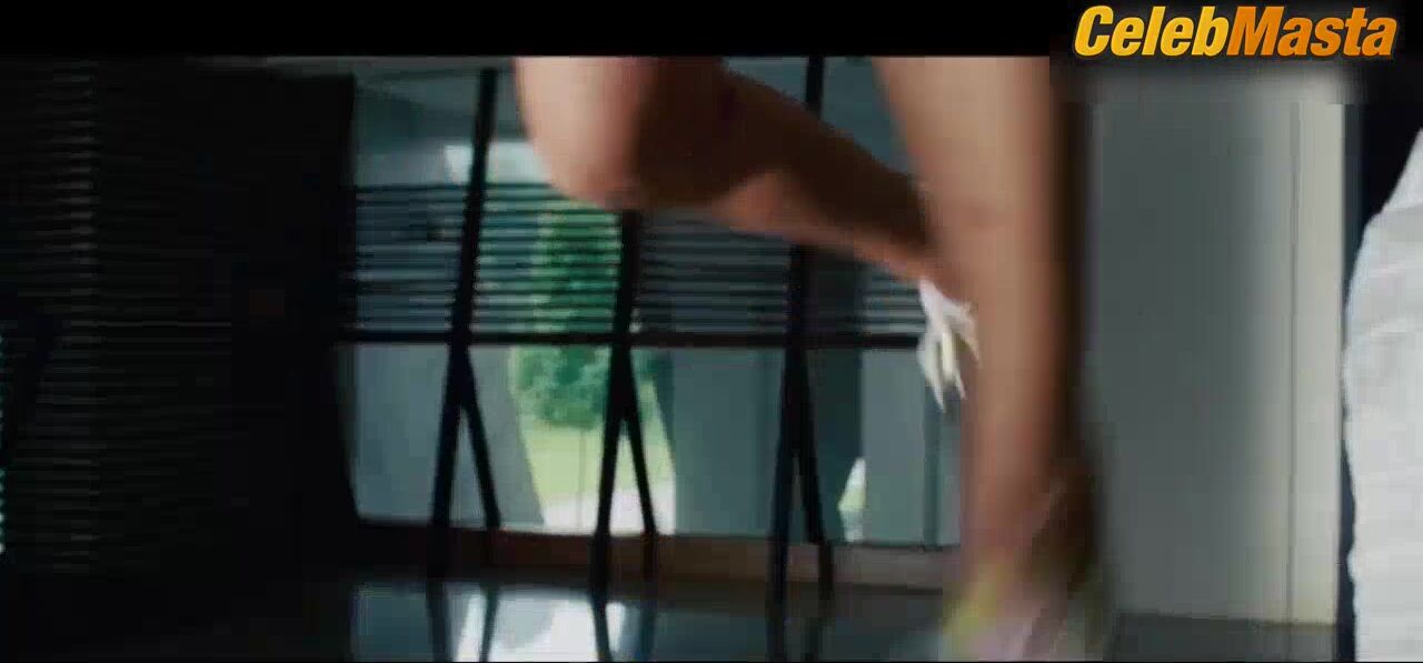Sarah Carter ’s Underwear Scene In Doa - Photo 1 of 5 photo 4
