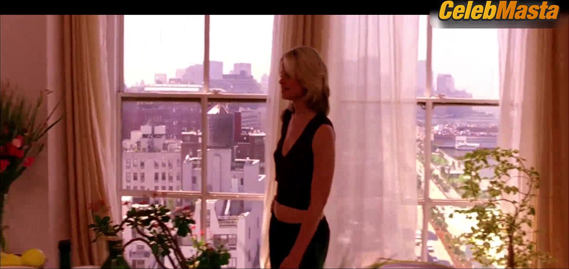 Joelle Carter And Neve Campbell’s Lesbian Scene From - Photo 2 of 5 photo 1