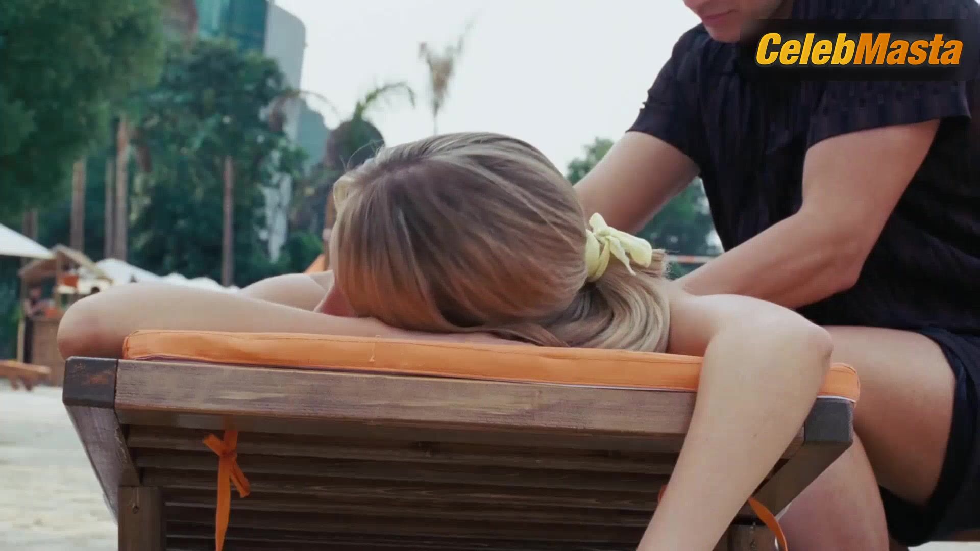 Sarah Carter ’s Tits, Swimsuit Scene In Doa - Photo 2 of 5