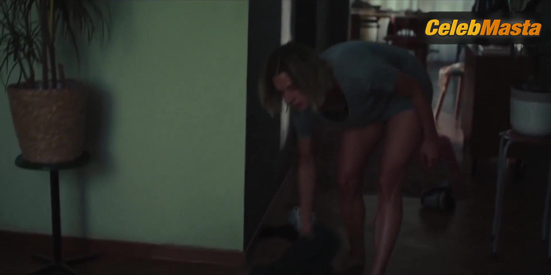 Svenja Jung ’s Ass, Thong Scene In Naked - Photo 1 of 5 photo 5