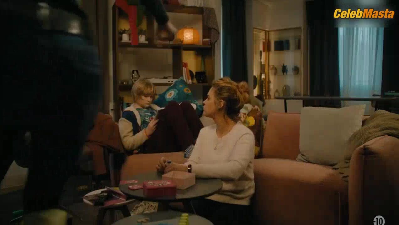 Audrey Fleurot ’s Sexy Scene In Hpi Haut Potentiel - Photo 5 of 5 photo 1