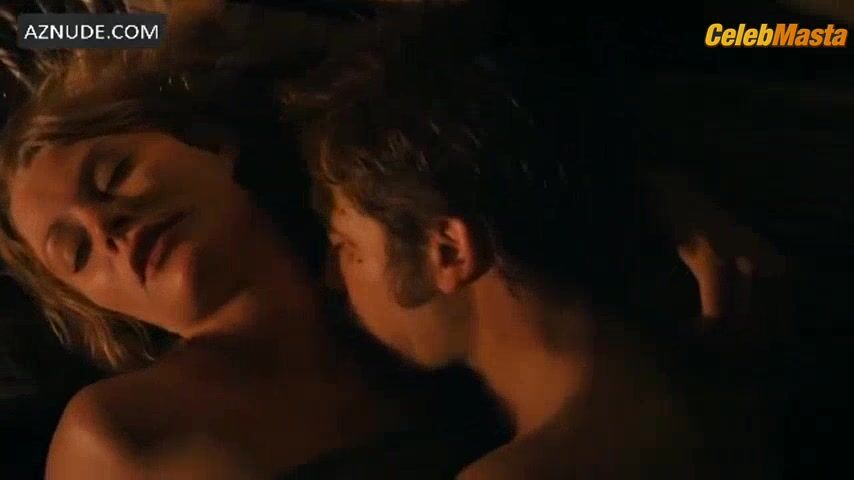 Emilie De Ravin ’s Sexy Scene From Remember Me - Photo 3 of 5 photo 4