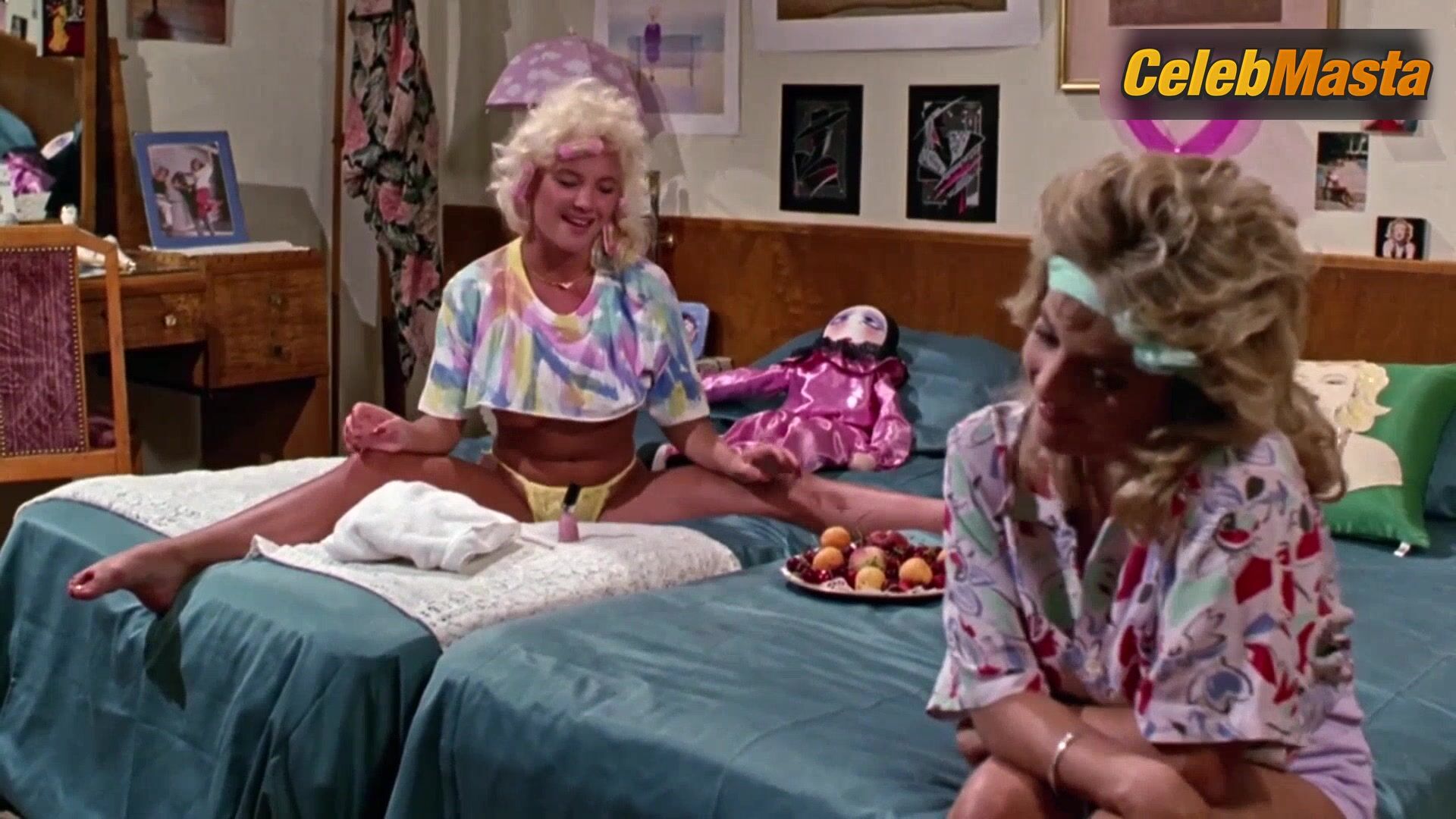 Julie K. Smith , Kim Waltrip, Patricia Arquette And Lisa - Photo 2 of 5