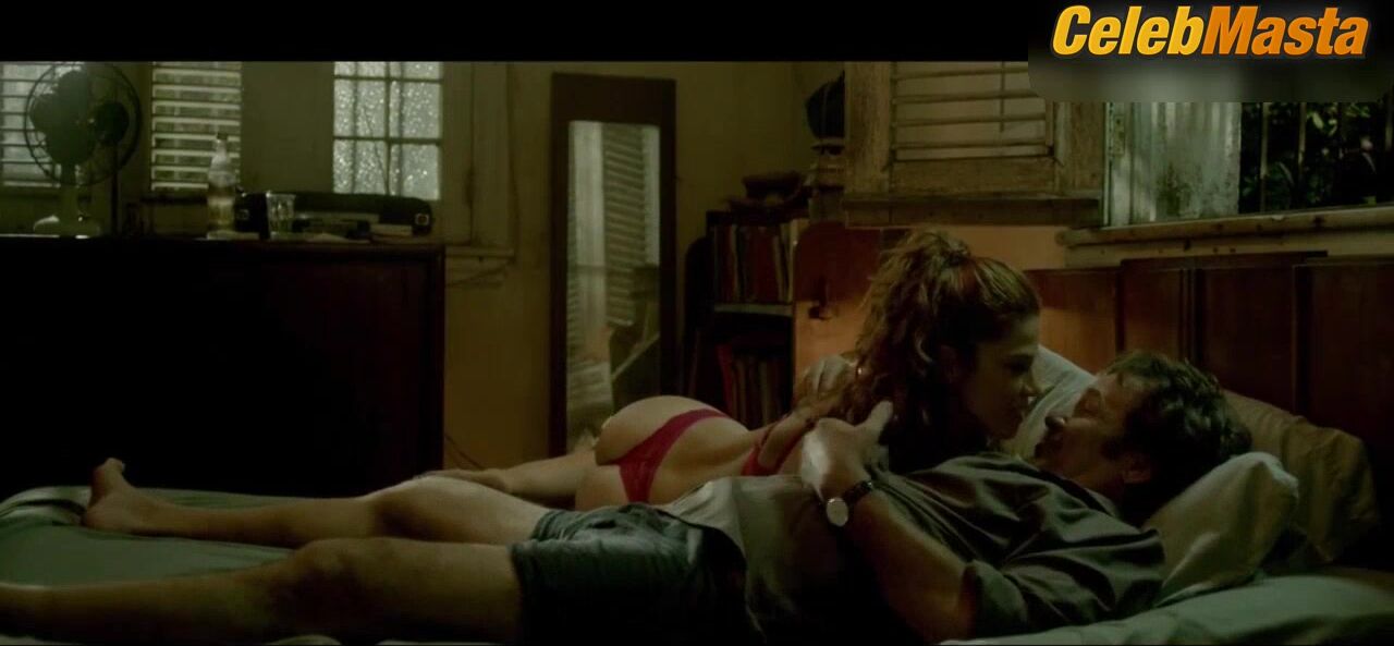 Juana Acosta ’s Underwear, Tits Scene From Four - Photo 2 of 5 photo 5