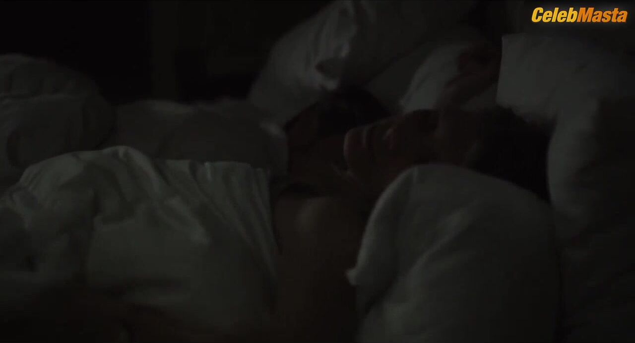 Melanie Laurent Boobs, Underwear Scene In Beginners - Photo 2 of 5 photo 5